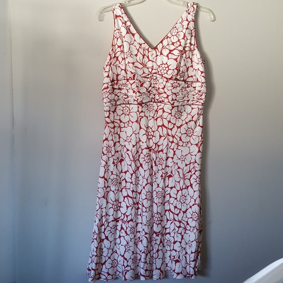Ann Taylor Petites Red & Ivory Floral Surplice 12P Silk Dress - Picture 3 of 9